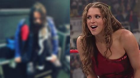 Stephanie McMahon Has Three Wardrobe Malfunctions On WWE。